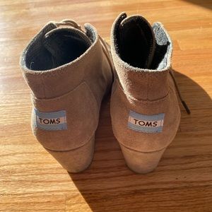 Toms wedges